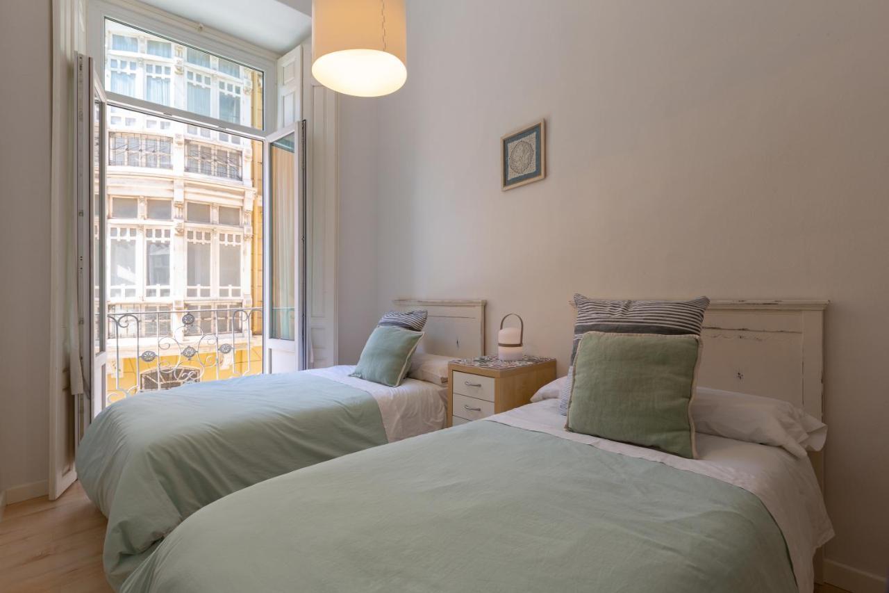 Luminoso Apartamento De Dos Habitaciones Con Vistas A Las Catedral Málaga Kültér fotó